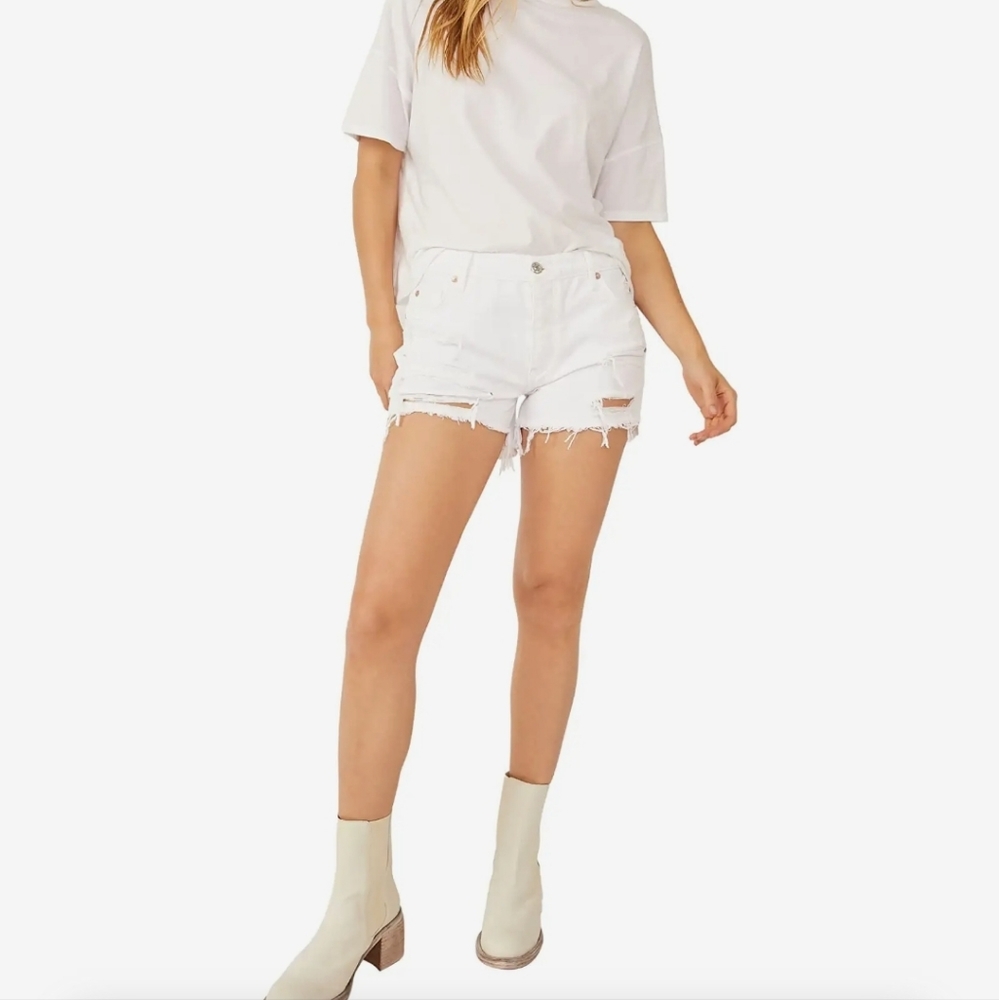 Free People We the Free Maggie Mid Rise White Shorts sz 31 - Picture 4 of 6